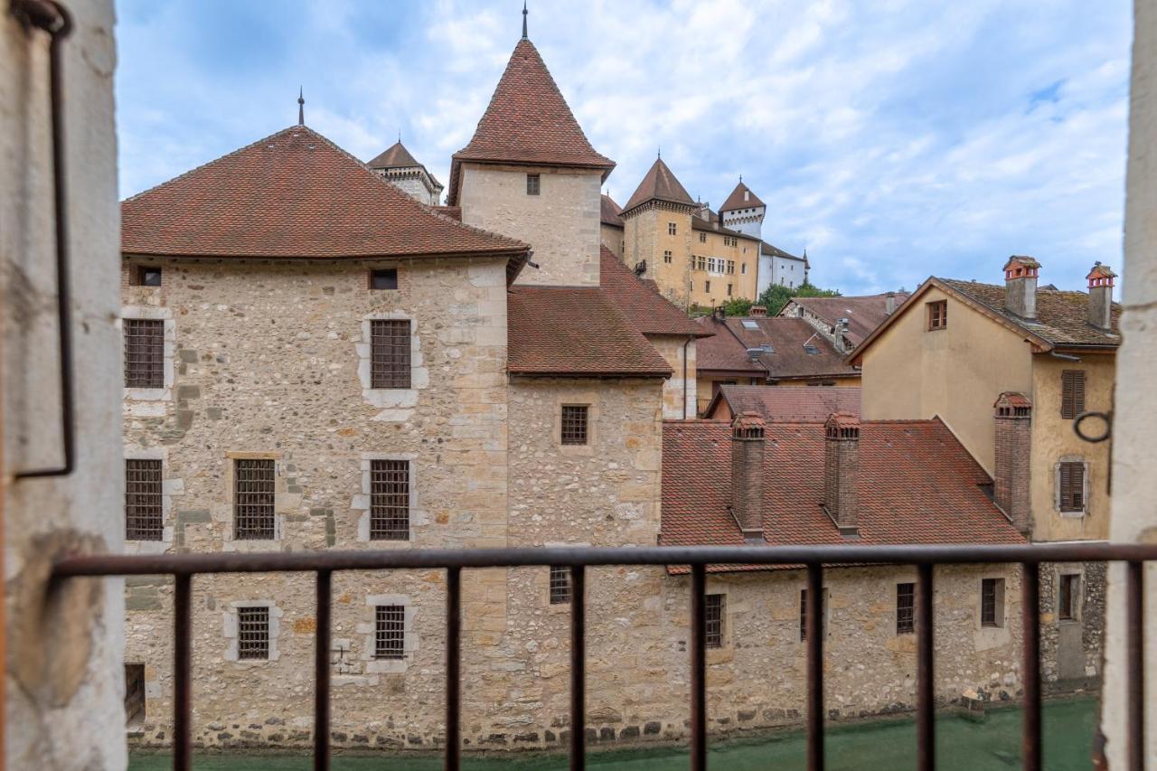 Les Suites D'Anniciaca - Hyper Centre Avec Vue Sur Le Chateau Анси Екстериор снимка